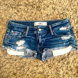 Hollister Size 1 ripped denim shorts